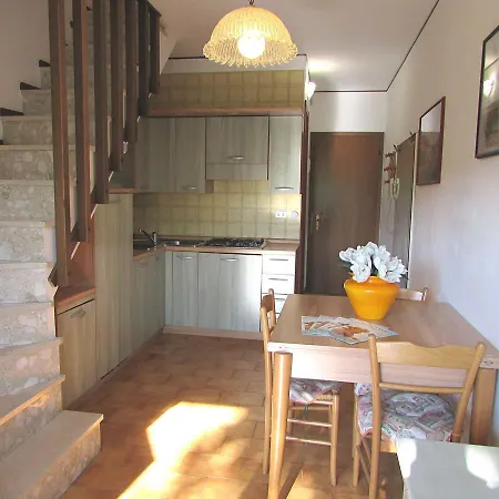 Auriga Apartment *